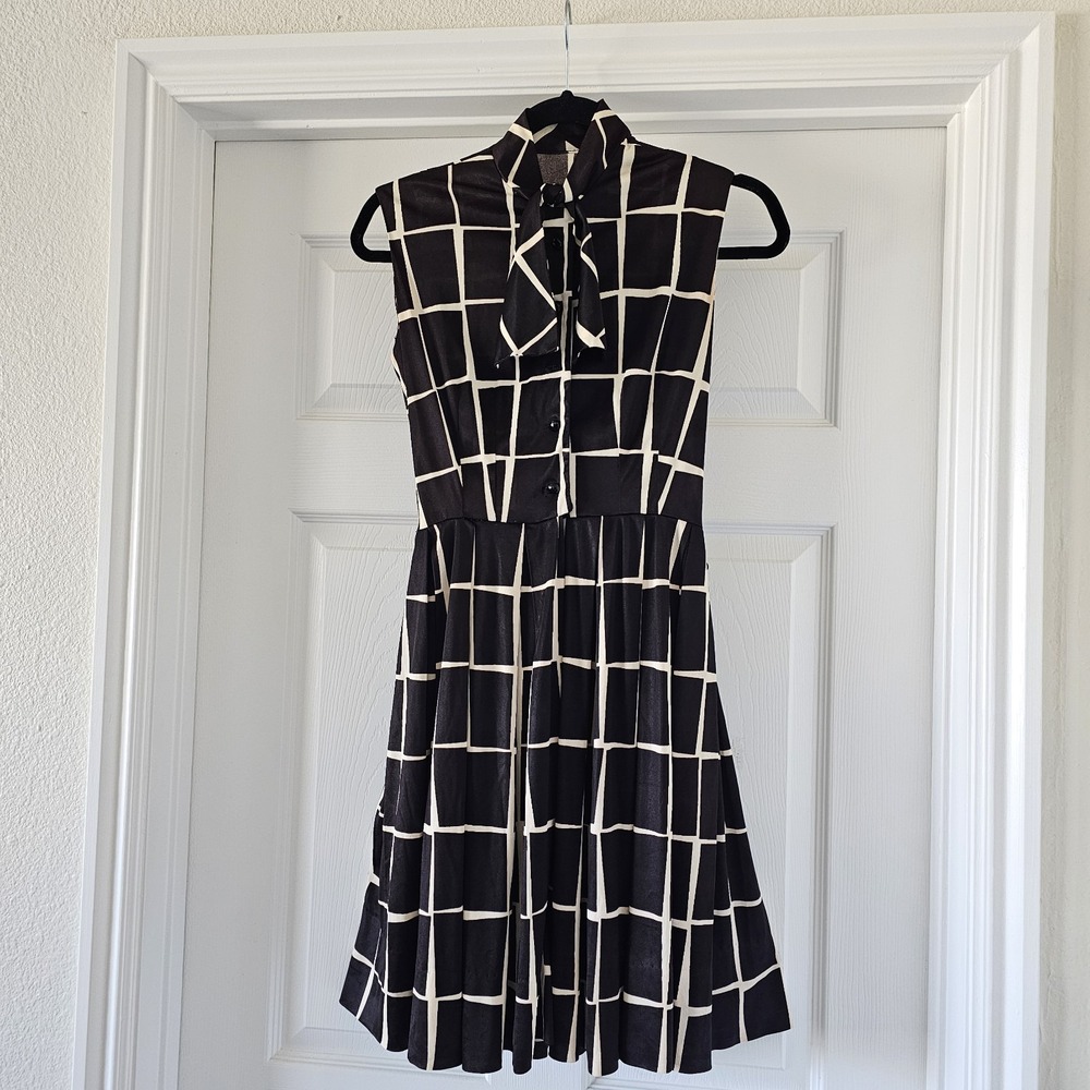 1960s 1970s Vintage Black White Necktie Geometric Design Above Knee Dress #75